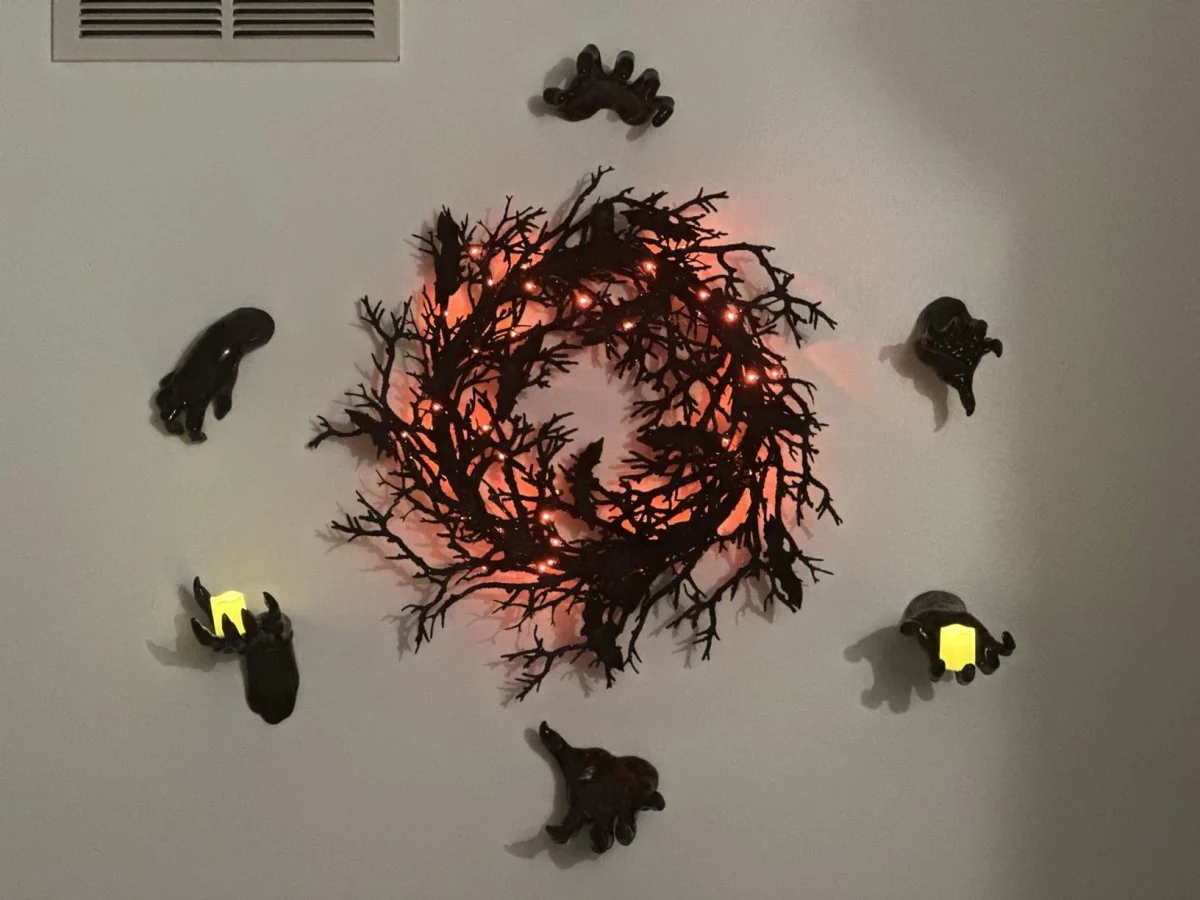 Creepy Reaching Hands, Halloween Wall Decoration, 3 pcs - Image 4